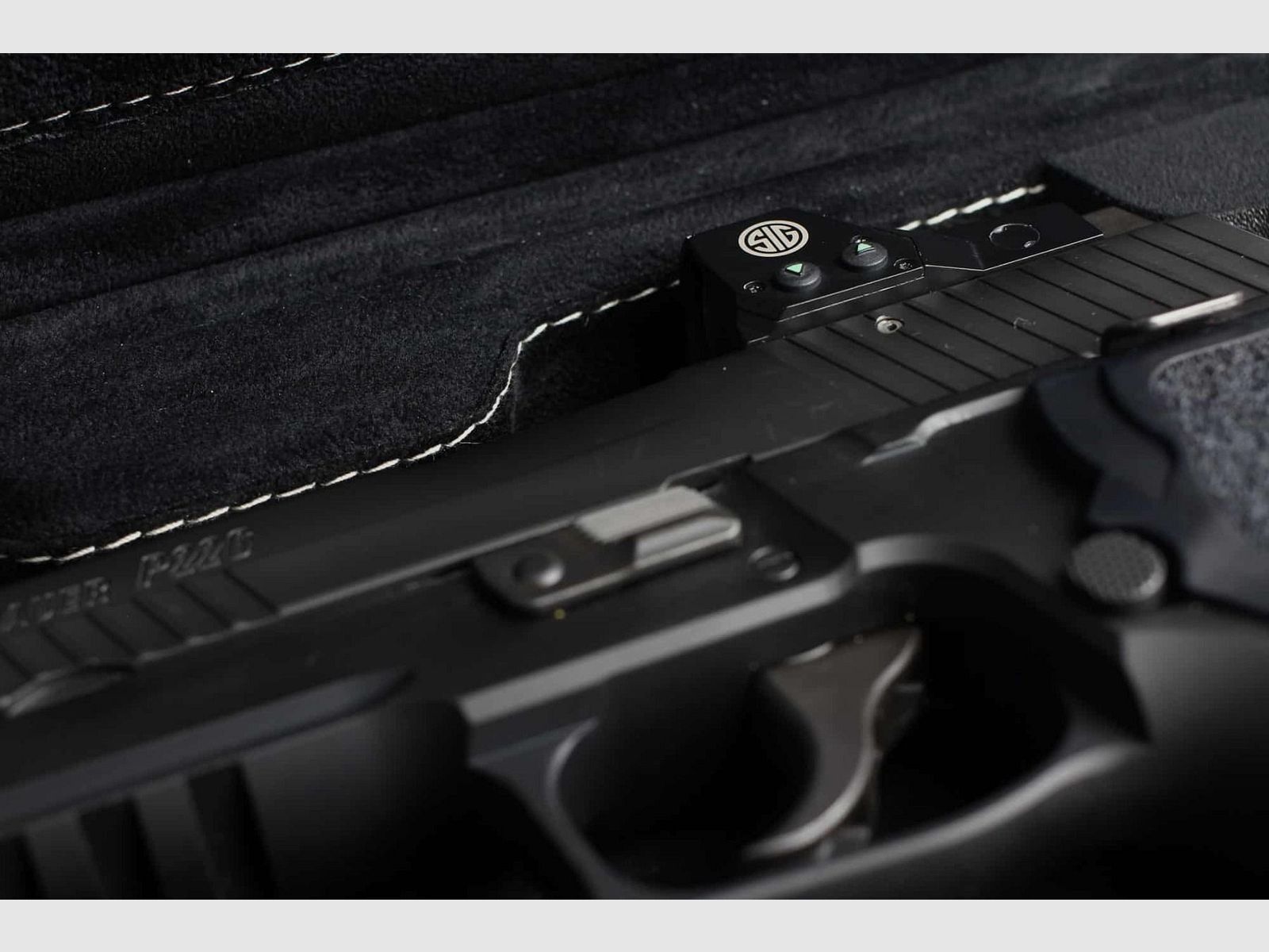 Negrini, SIG SAUER Luxury Custom Shop Pistolenkoffer Lederbesatz / Filz, Bild 10 von 12