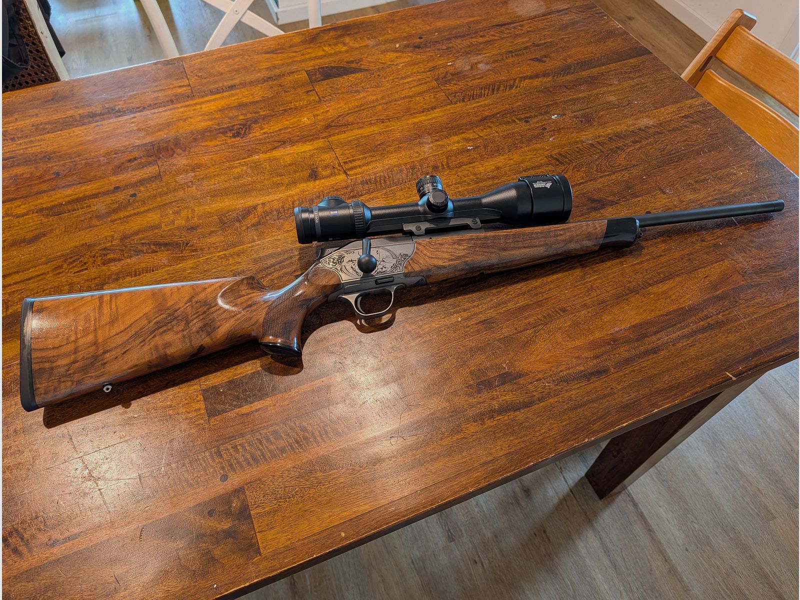 Blaser R8 8x57IS con cañón de 52cm