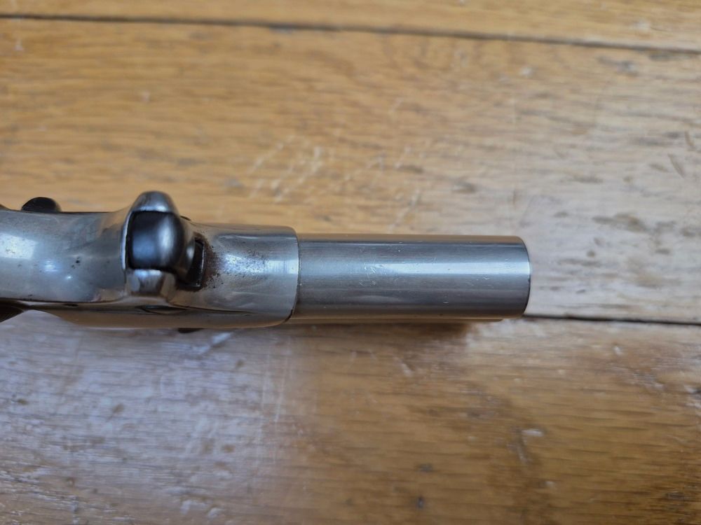 Iconica pistola doppia Derringer Remington M95 – Cal. 41RF – Tipo II – Finitura nichelata – Eccellente stato meccanico – Canne molto belle – Eiezione perfetta – Impugnature in ebonite in ottimo stato – 80.000 esemplari – Fondina da cintura! – Un 'joker' nella manica di un as in eccellente stato – TBE++, immagine 10 di 22
