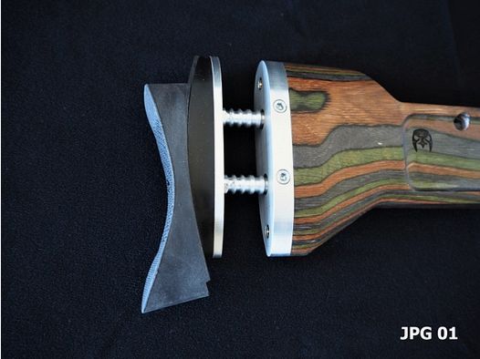 Adjustable butt plate for rifle