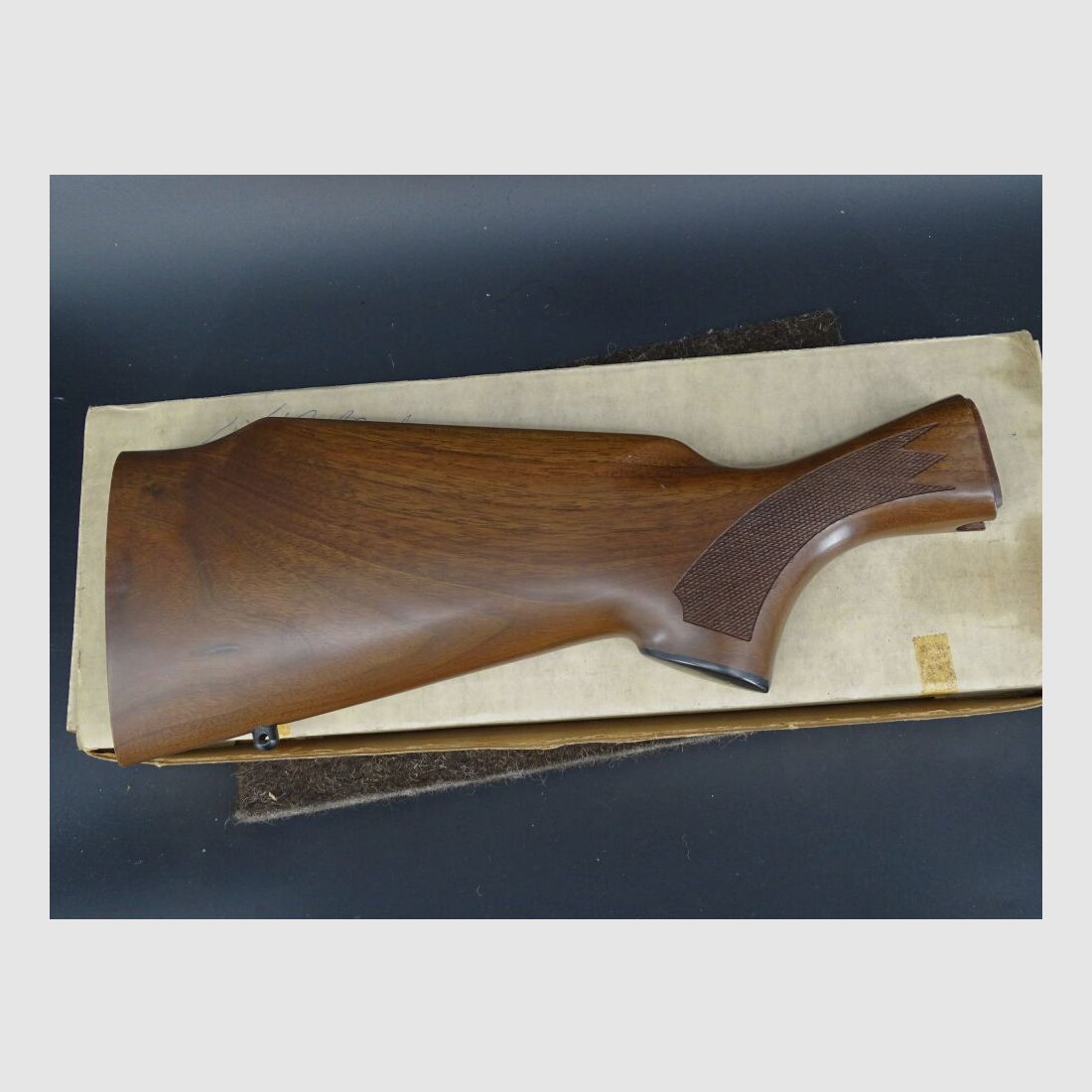 Remington 11-87 Monte Carlo Holzschaft R 102848 LP 349 Euro 11-87