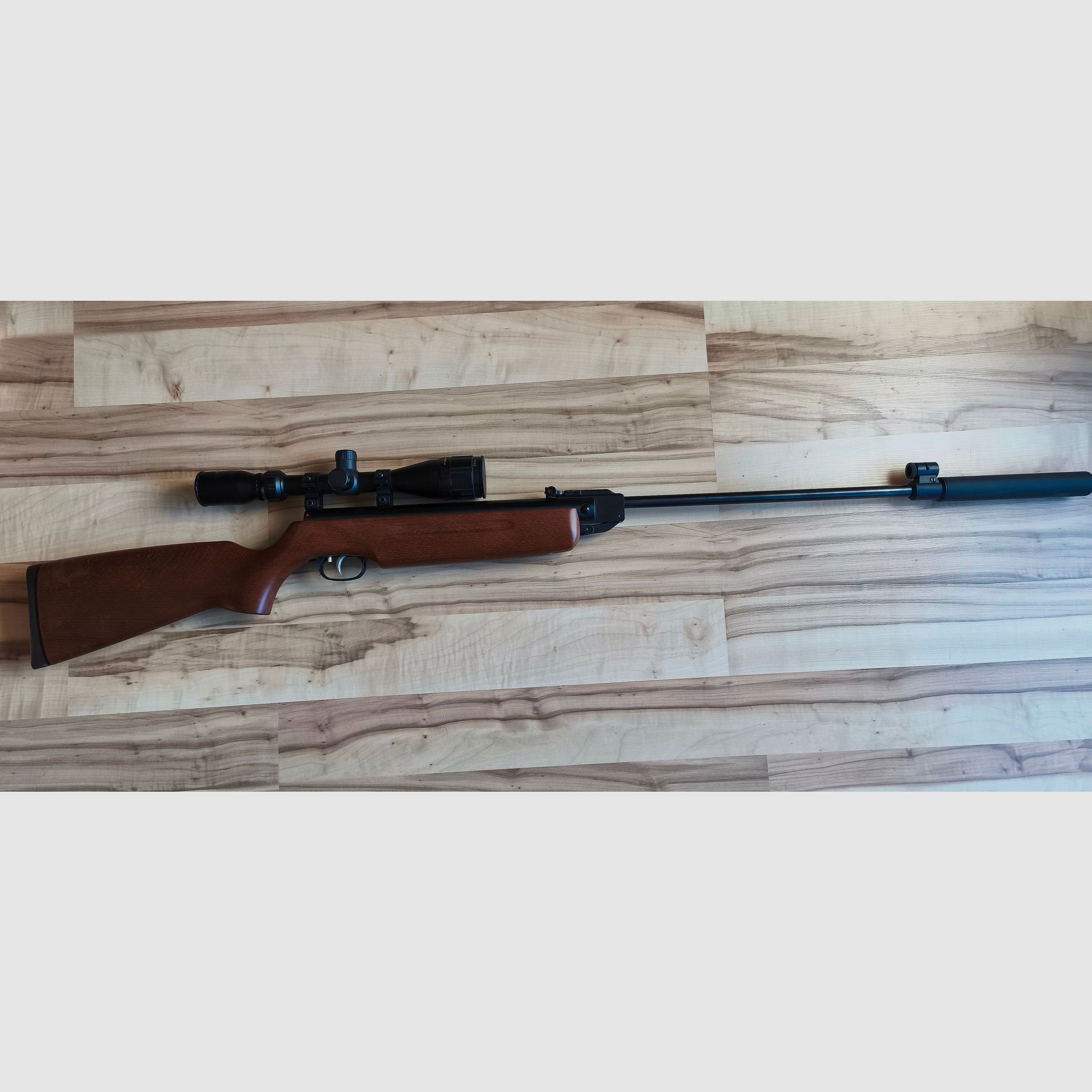 Weihrauch Gewehr HW35 incl. Schalldämpfer Kal. 4,5mm mit ZF 3-9x40