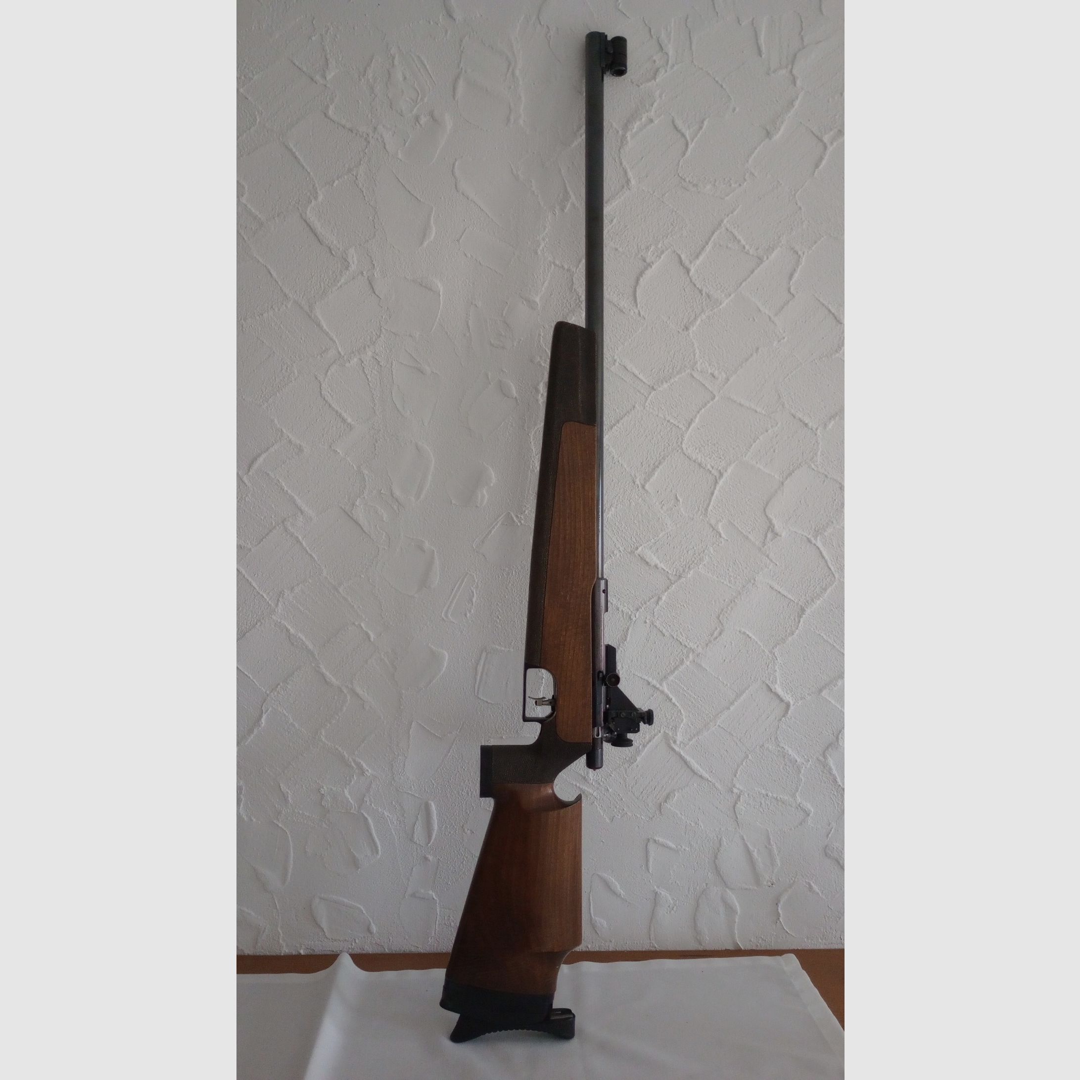 Feinwerkbau KK Gewehr Mod. 2000, rechts