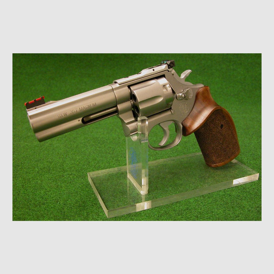 BASIC COMBAT PRO S&W 686 4"Zoll 357 Magnum