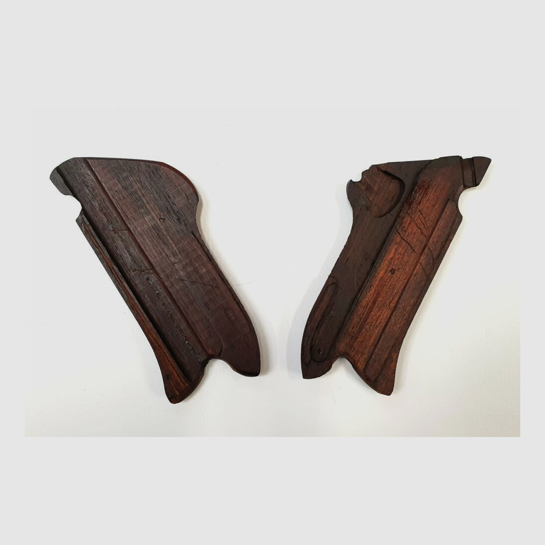 Mauser Griffschalen Luger 08, P08 Holz Links und Rechts