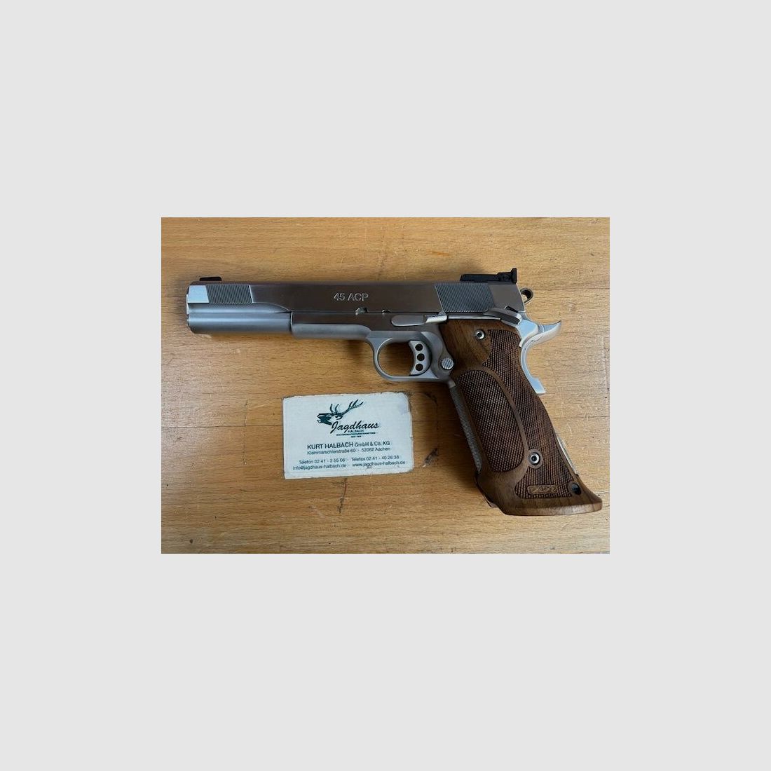 Commissies Pistool. LES BEAR Custom Stainl
