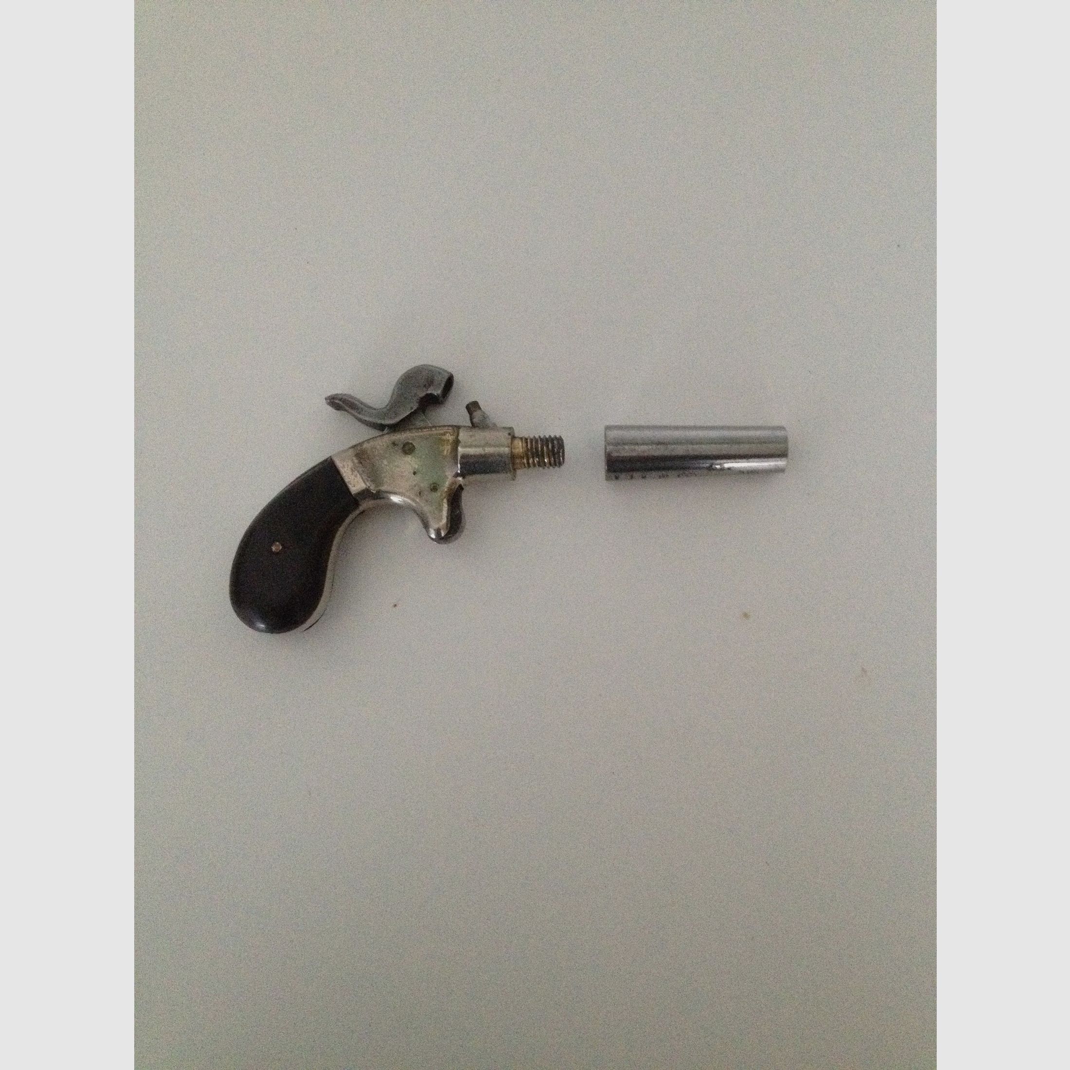 Kleiner Percussions Derringer Kal.32