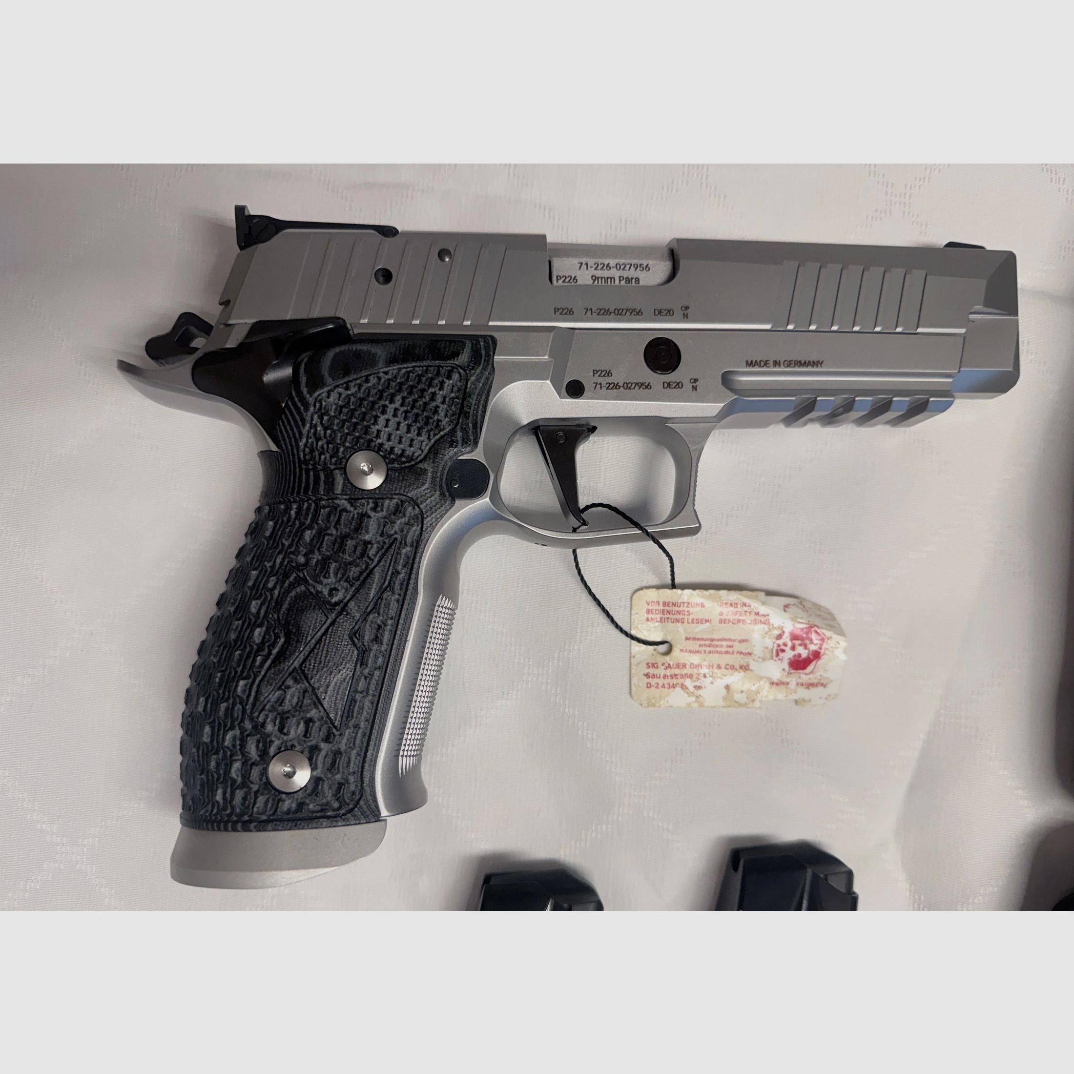 SIG Sauer P226 X-Five Supermatch SAO 9×19 – unused – Made in Germany (Eckernförde) + 1000 rounds GECO Hexagon