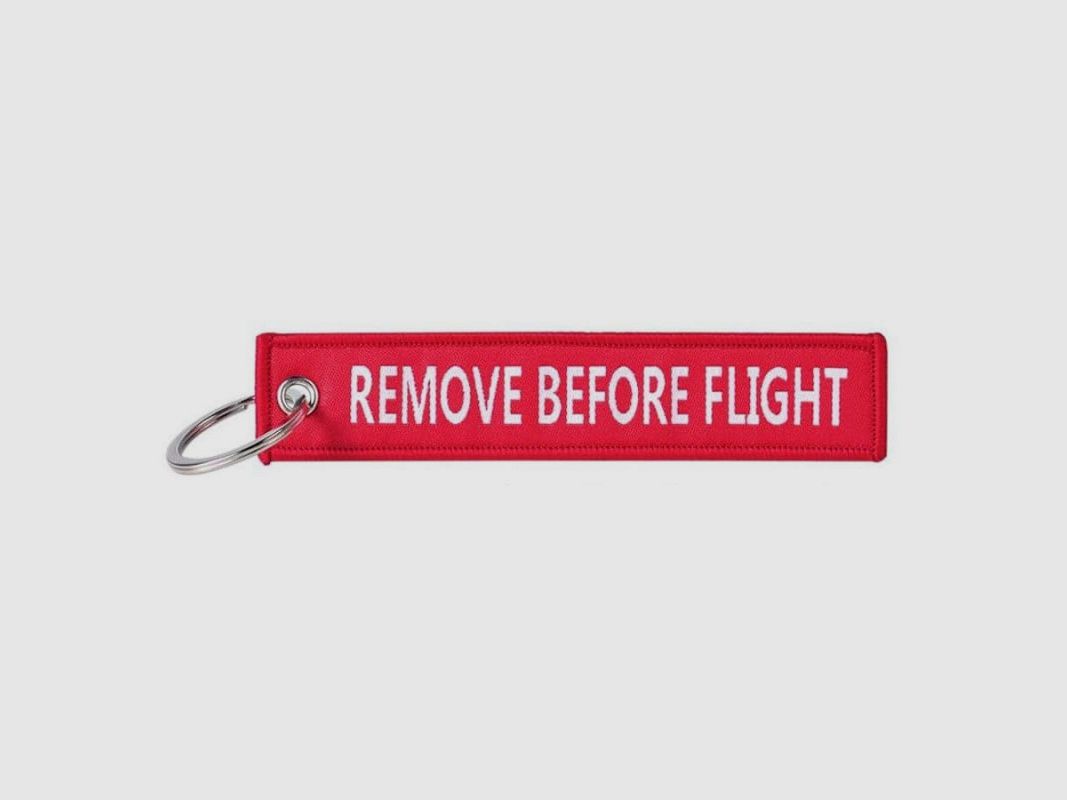 FOSTEX SLEUTELHANGER “REMOVE BEFORE FLIGHT” 12.5X3 CM