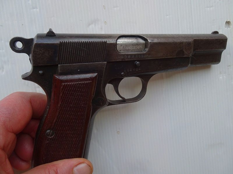 Pistole FN Highpower , Kal. 9 mm Luger WaA140 abgenommen