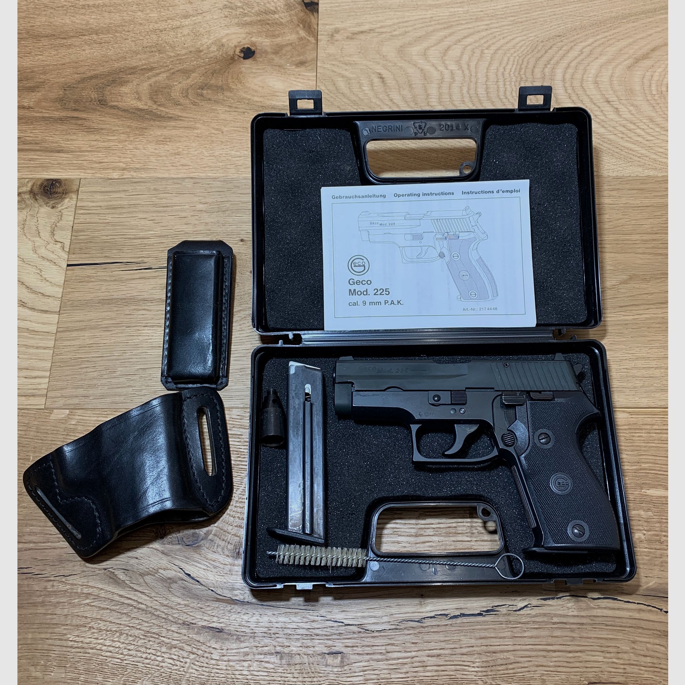 Geco Mod. 225 signal pistol 9mm P.A.K. by Dynamit Nobel (Sig Sauer replica)