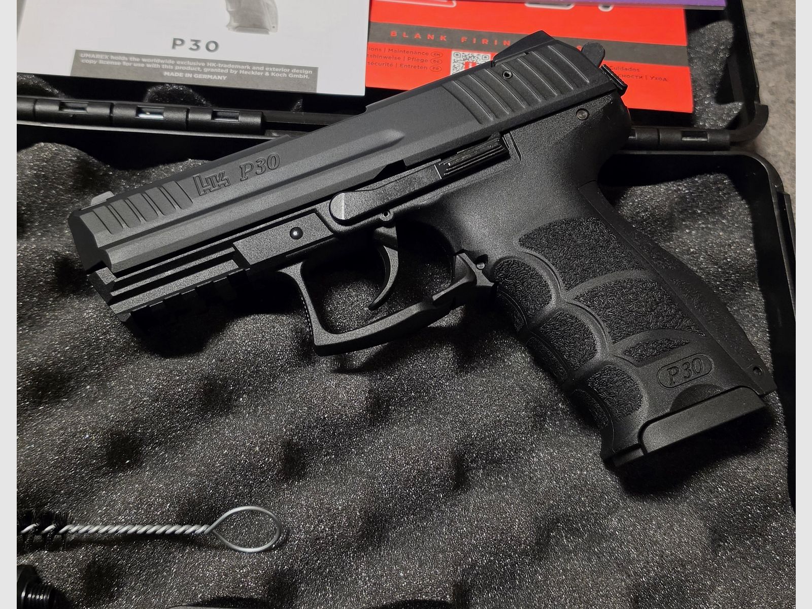 Heckler und Koch P30 blank-firing 9mm PAK