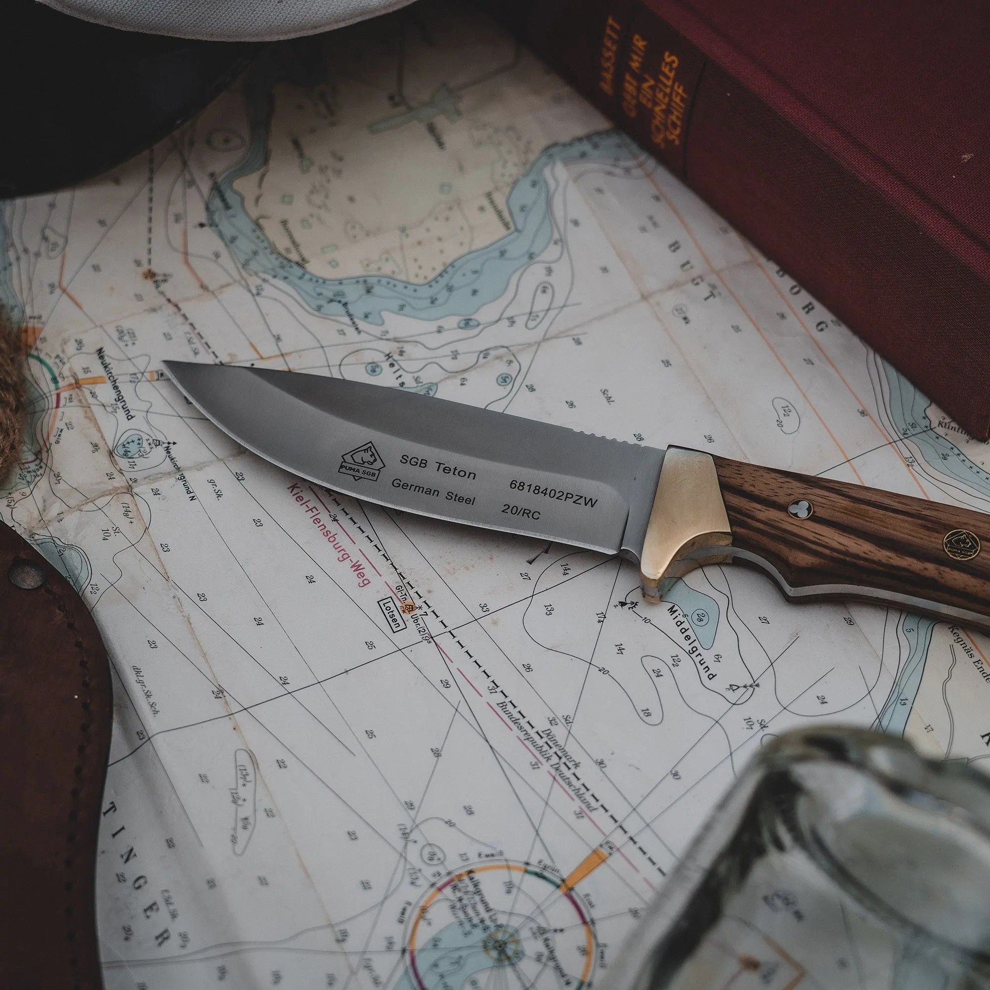 PUMA SGB teton, Zebra-Holz