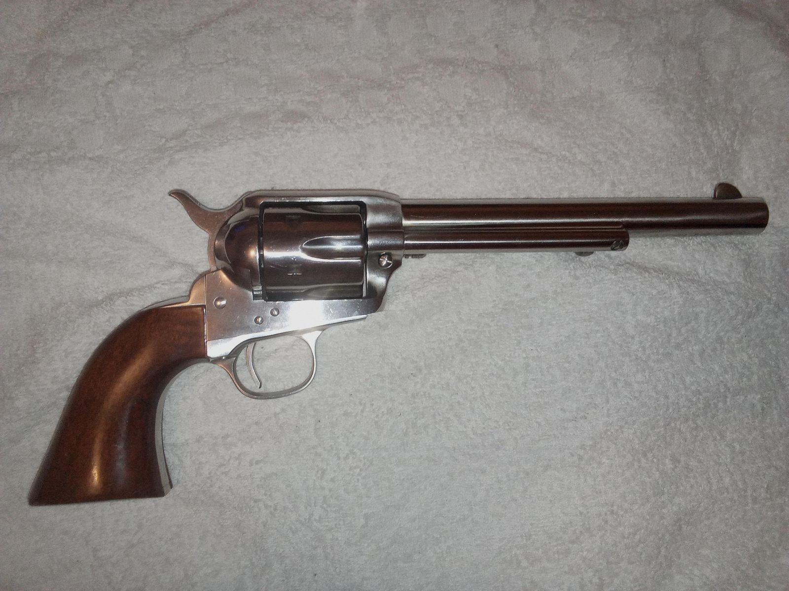 Revolver Uberti 1873 Cattleman Kaliber 357 Magnum lufa 5.1/2" KATEGORIA B