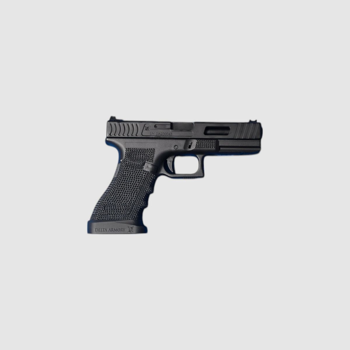 P01 GBB Airsoft Pistool met Grip Stippling in Zwart | Delta Armory