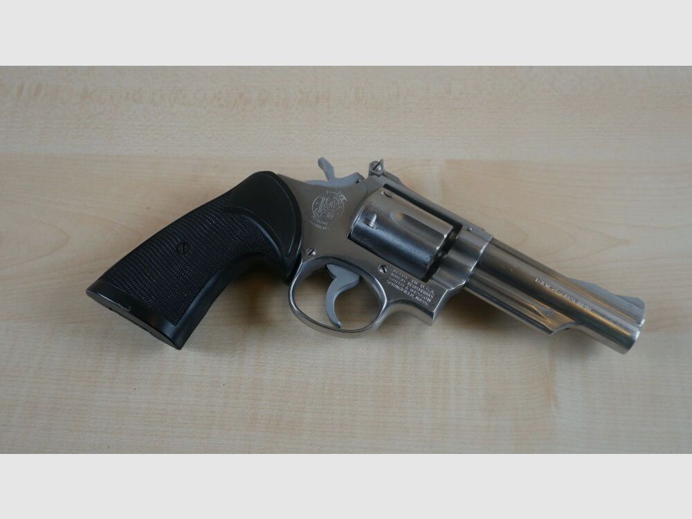 Smith & Wesson 66