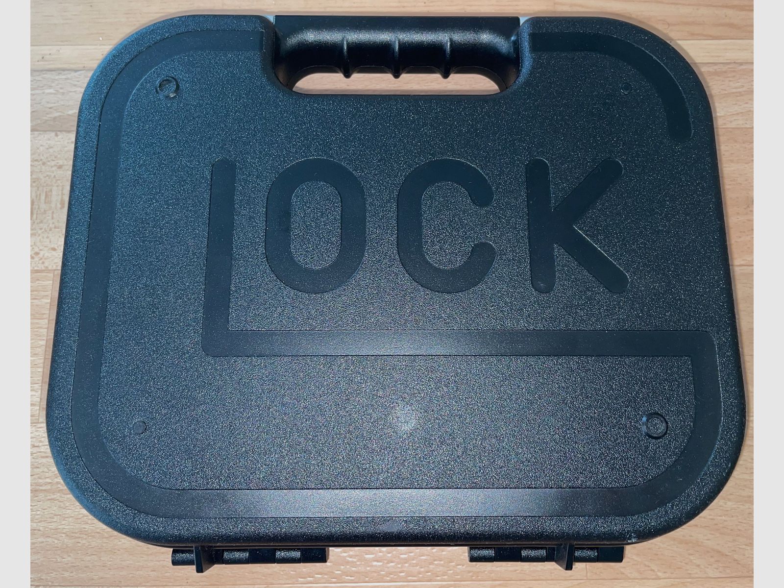 Glock 19 CO2 pistol by Umarex