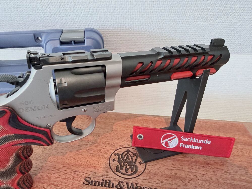 Smith & Wesson 686 DEMON Special Edition