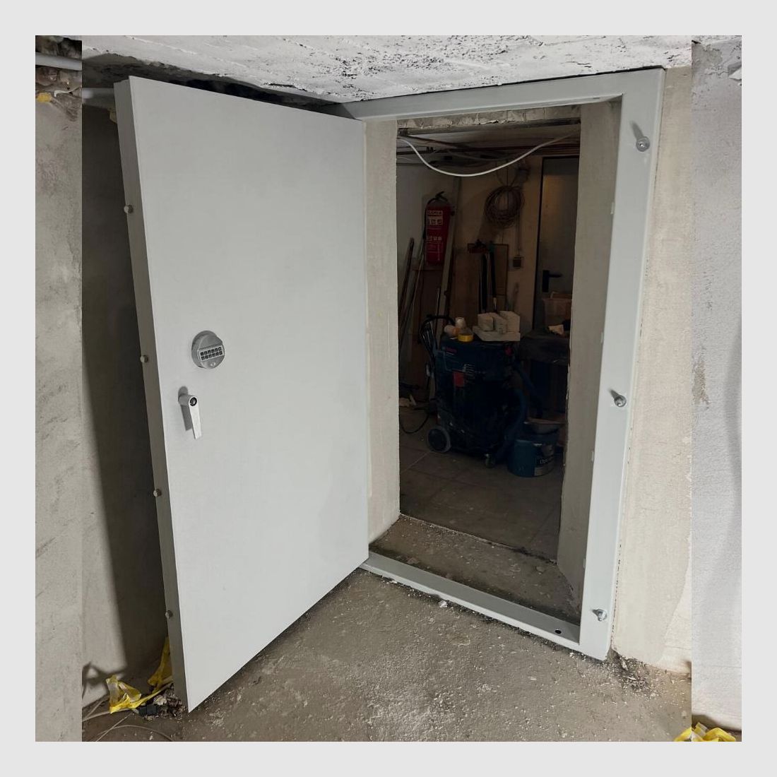 Three-door for weapon room Class 1 EN 1143-1 - nothing is impossible - custom-made!!