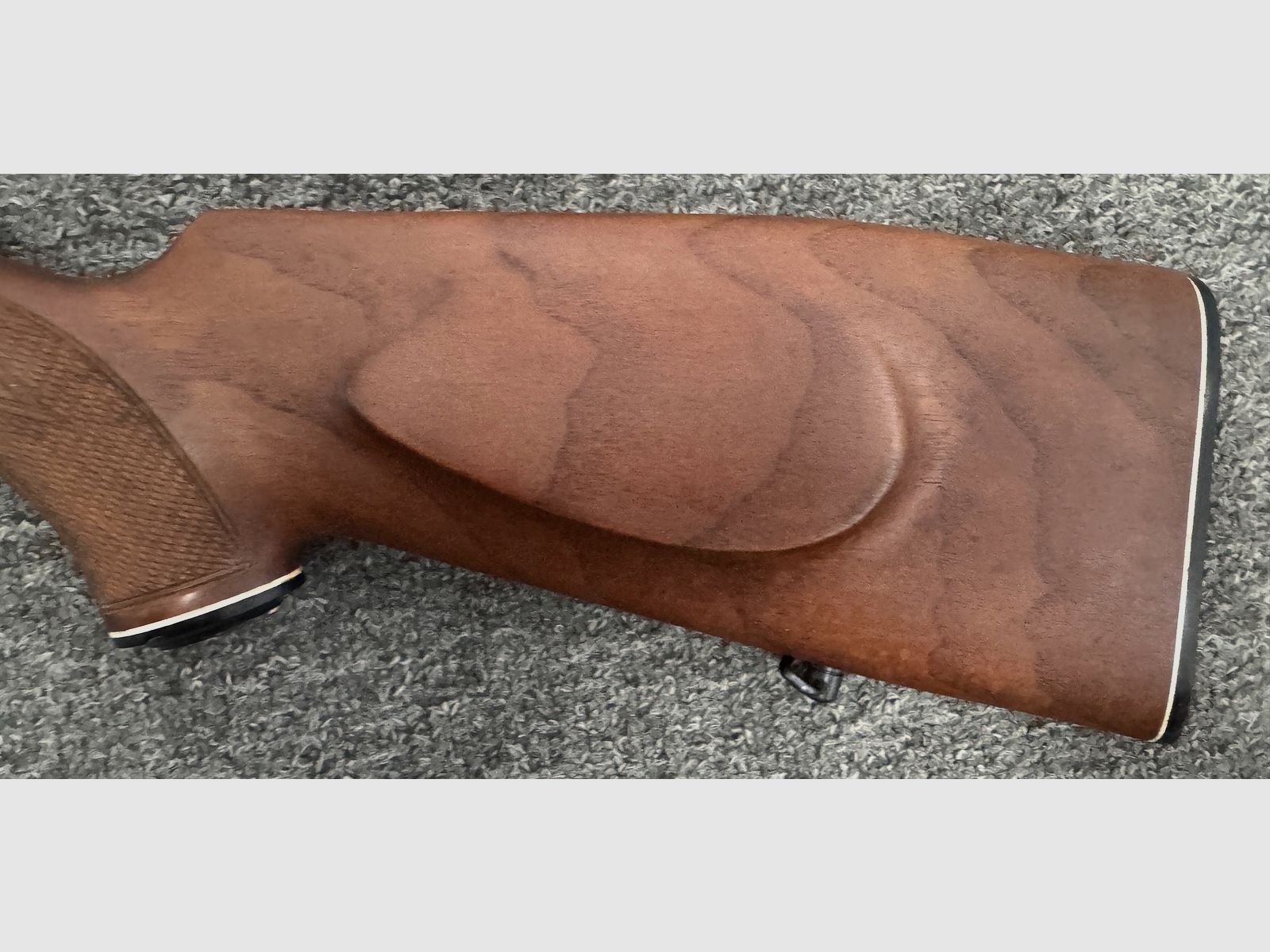 Wischo .22 LR Auto with red dot