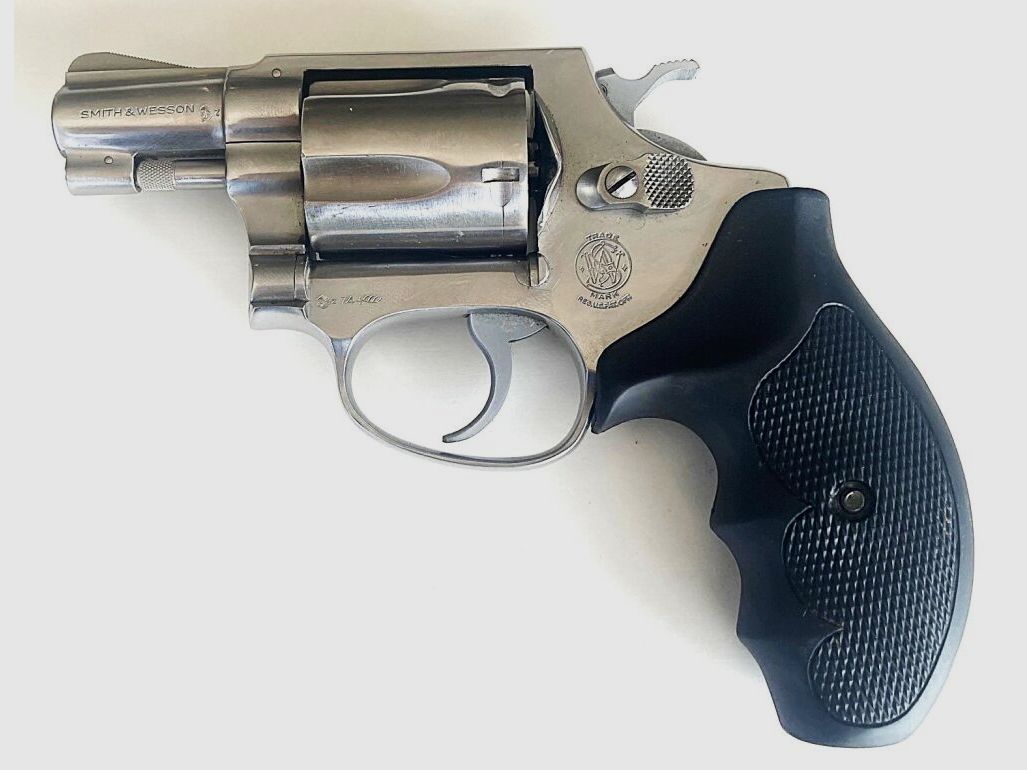 Smith & Wesson 60