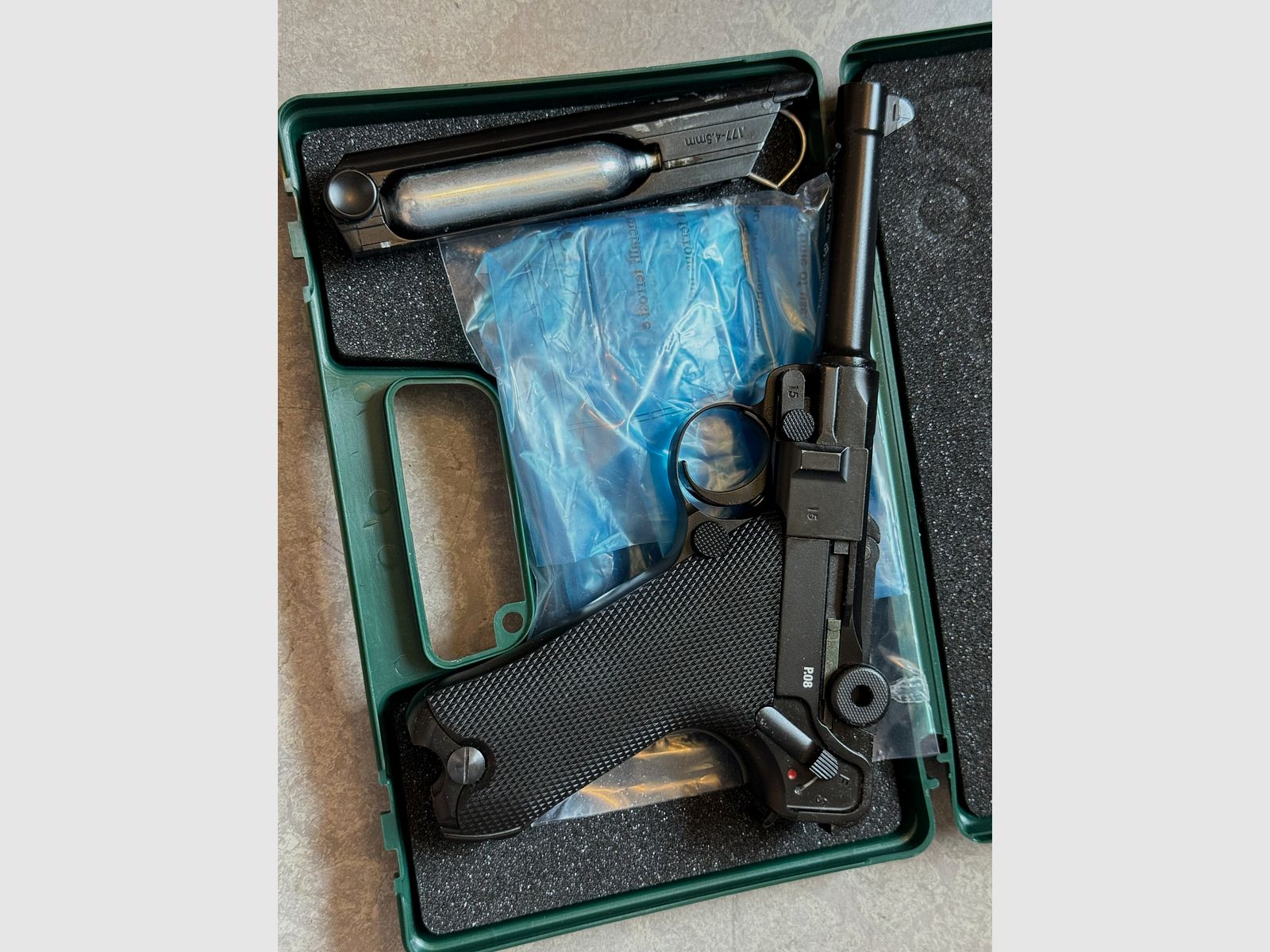 Legend Luger P08 4,5mm CO2 Pistolet