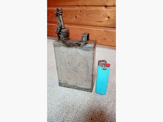 Bouteille de pétrole soviétique pour mitrailleuse Maxim années 30 probablement MG M1910