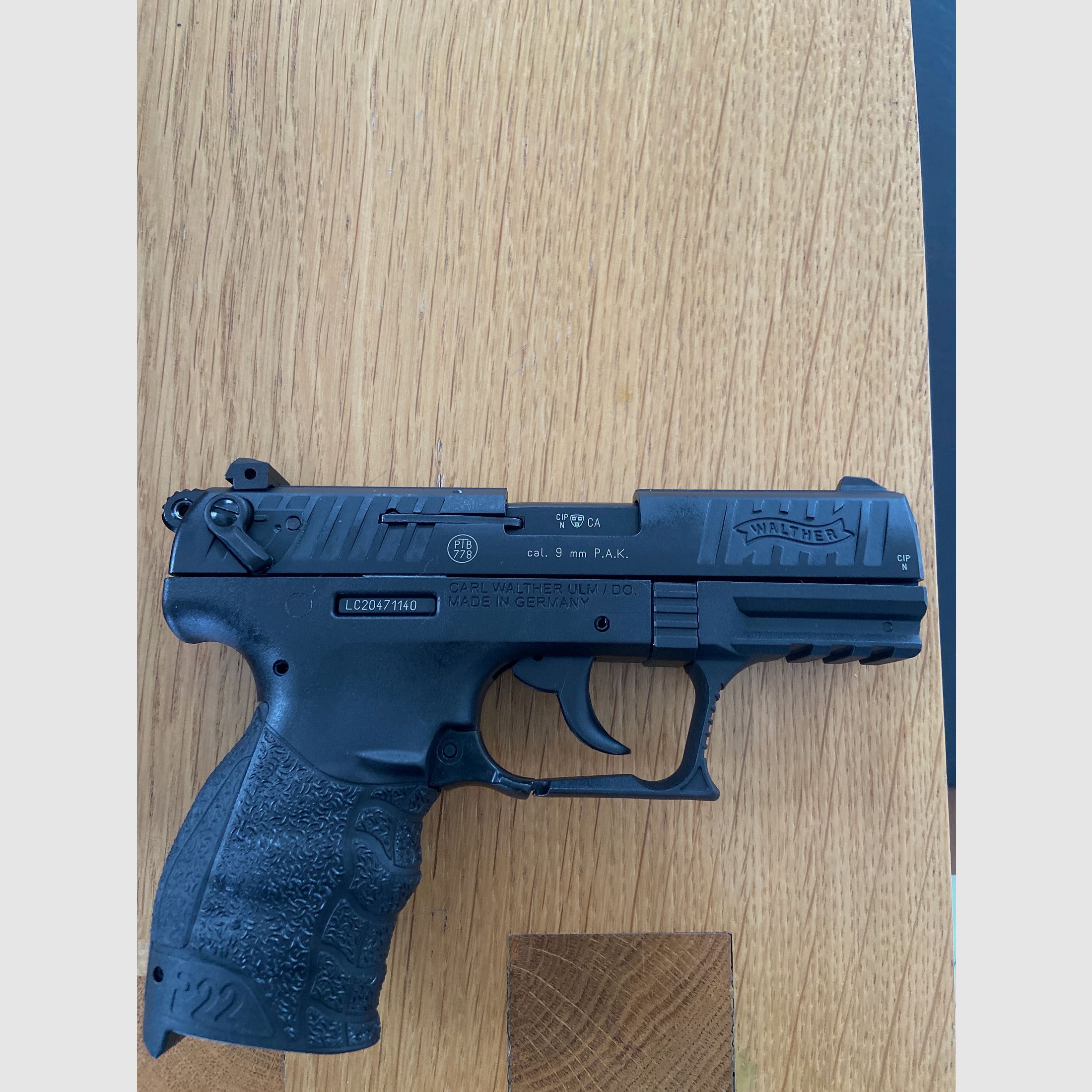 Walther P22 Schreckschuss 9 mm P.A.K inkl. Munition