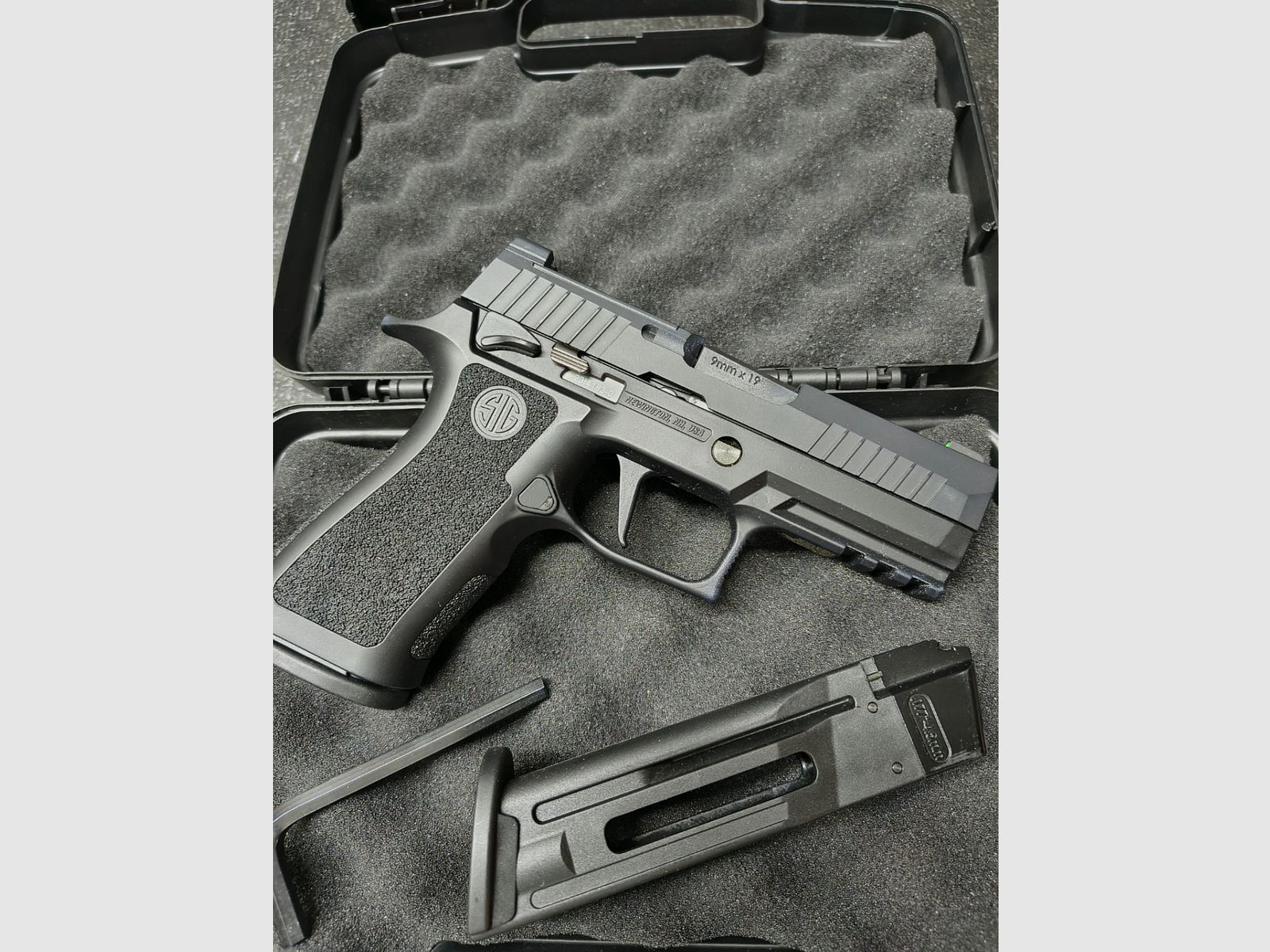 SIG SAUER P320 X-CARRY CO2 pistola segundo cargador