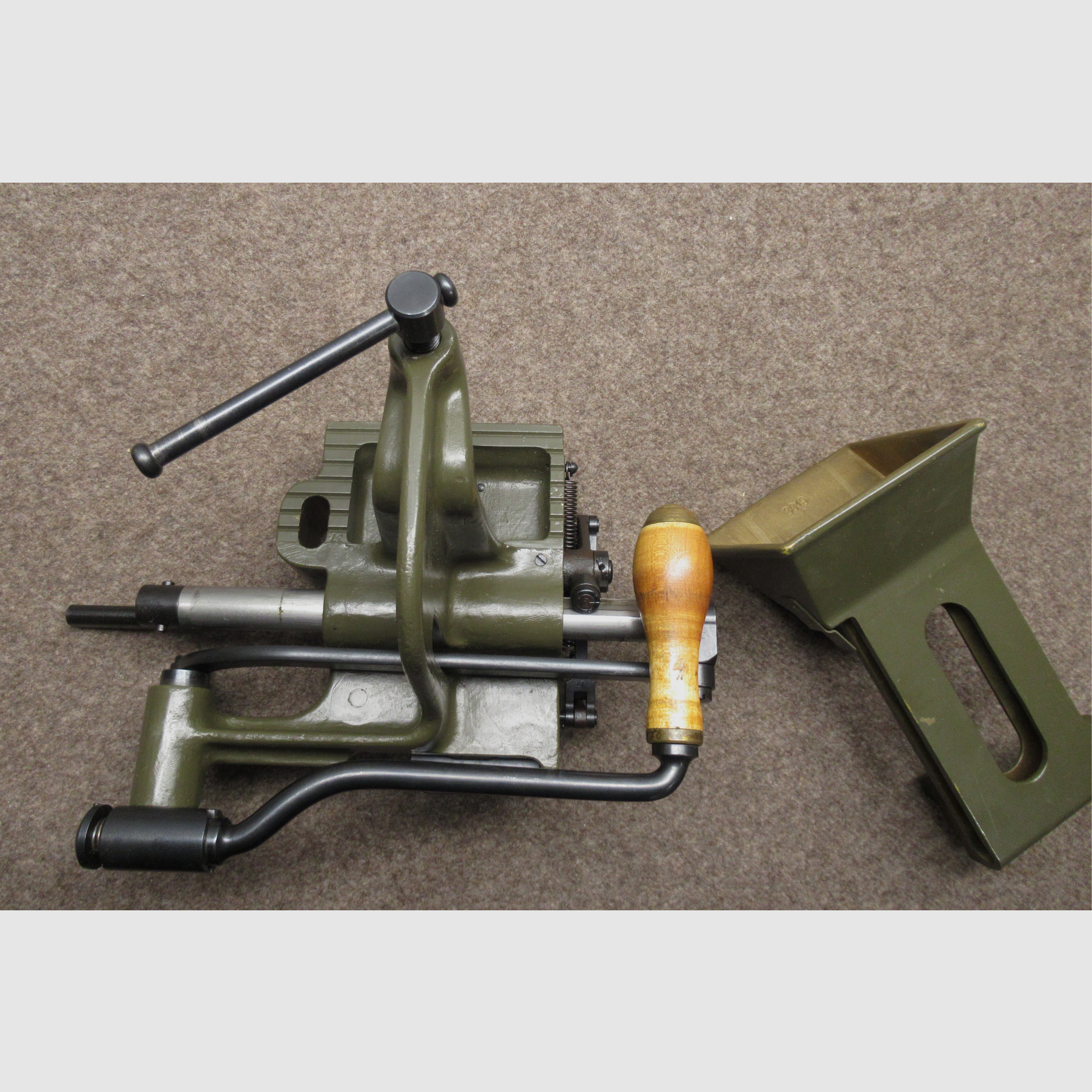 AB-207 chargeur de bande MG51, image 1 sur 3
