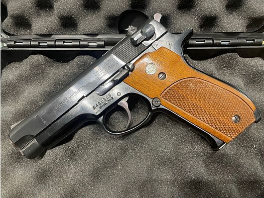 Smith & Wesson 39-2