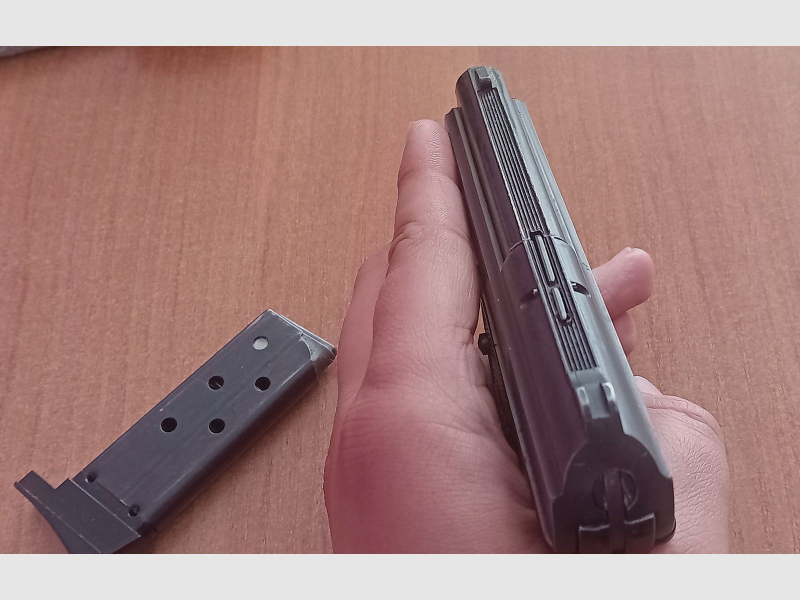 Reck FBI 8000 Cal. 8 mm Knall dans le PTB 387/2