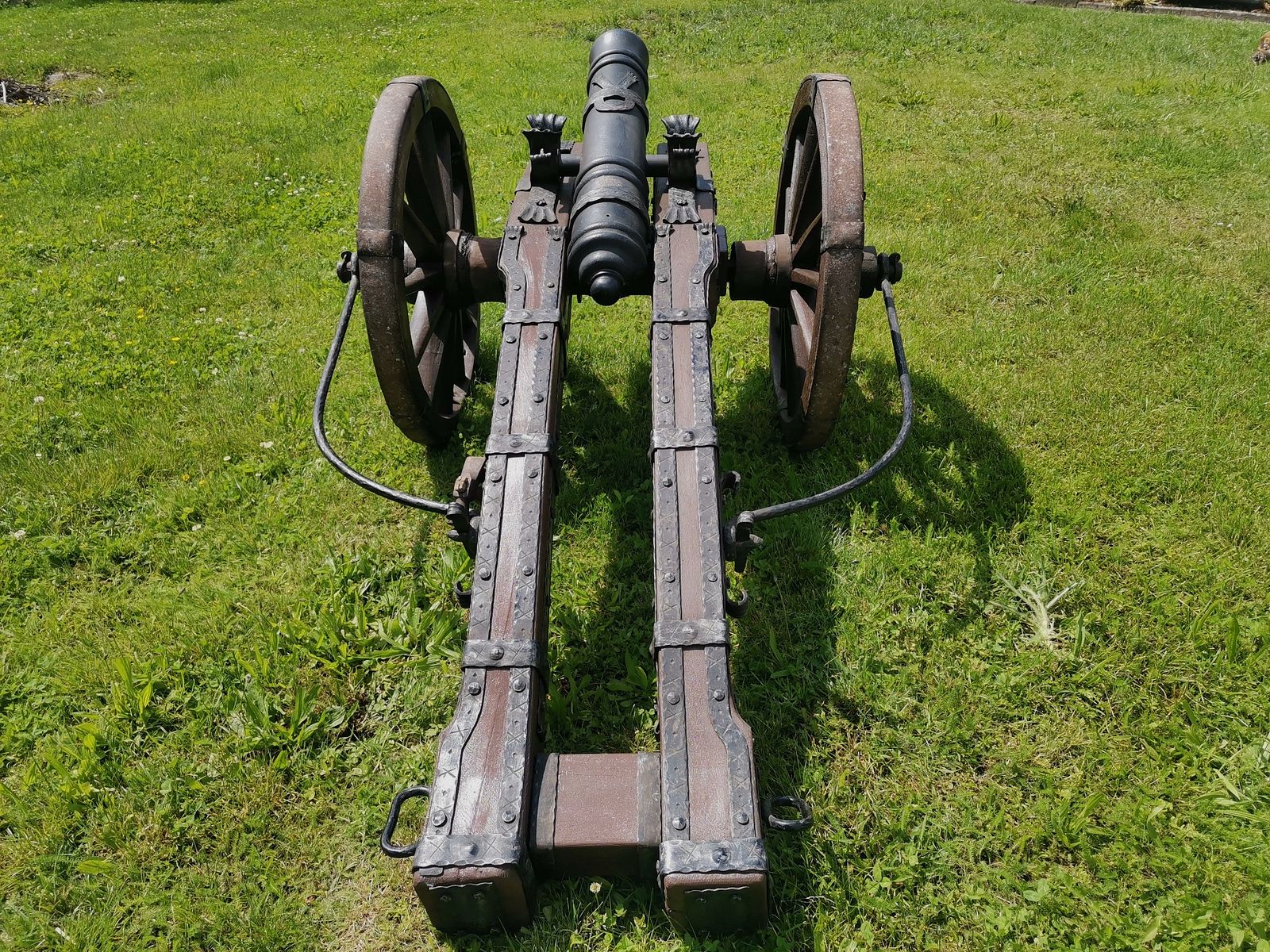 Große XXL Böllerkanone mit sehr Aufwendiger Schmiedekunst und neuen Beschuss Vorderlader Kanone