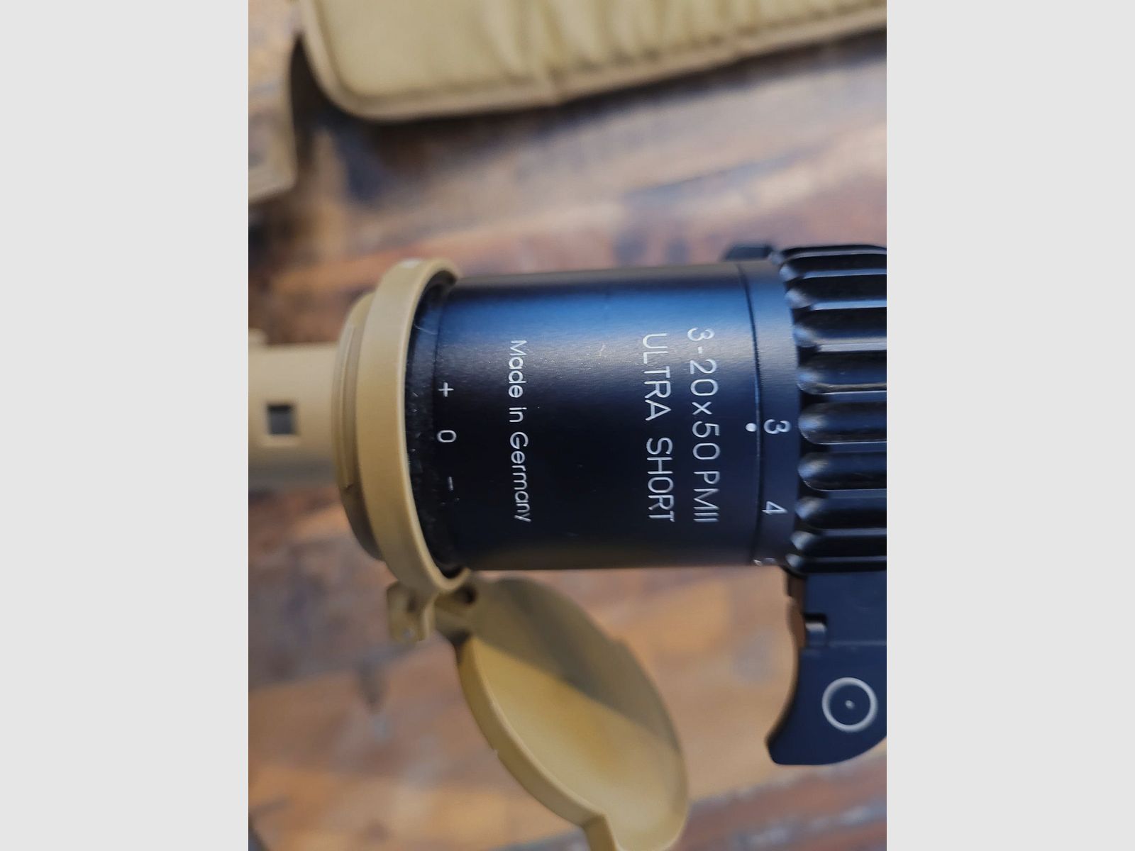 H&K zelfladende geweer Mod. MR308A3 (RAL8000) 20 met accessoires G28 10 schots magazijn en Schmidt & Bender 3-20x50 PMII Ultra Short & diverse accessoires