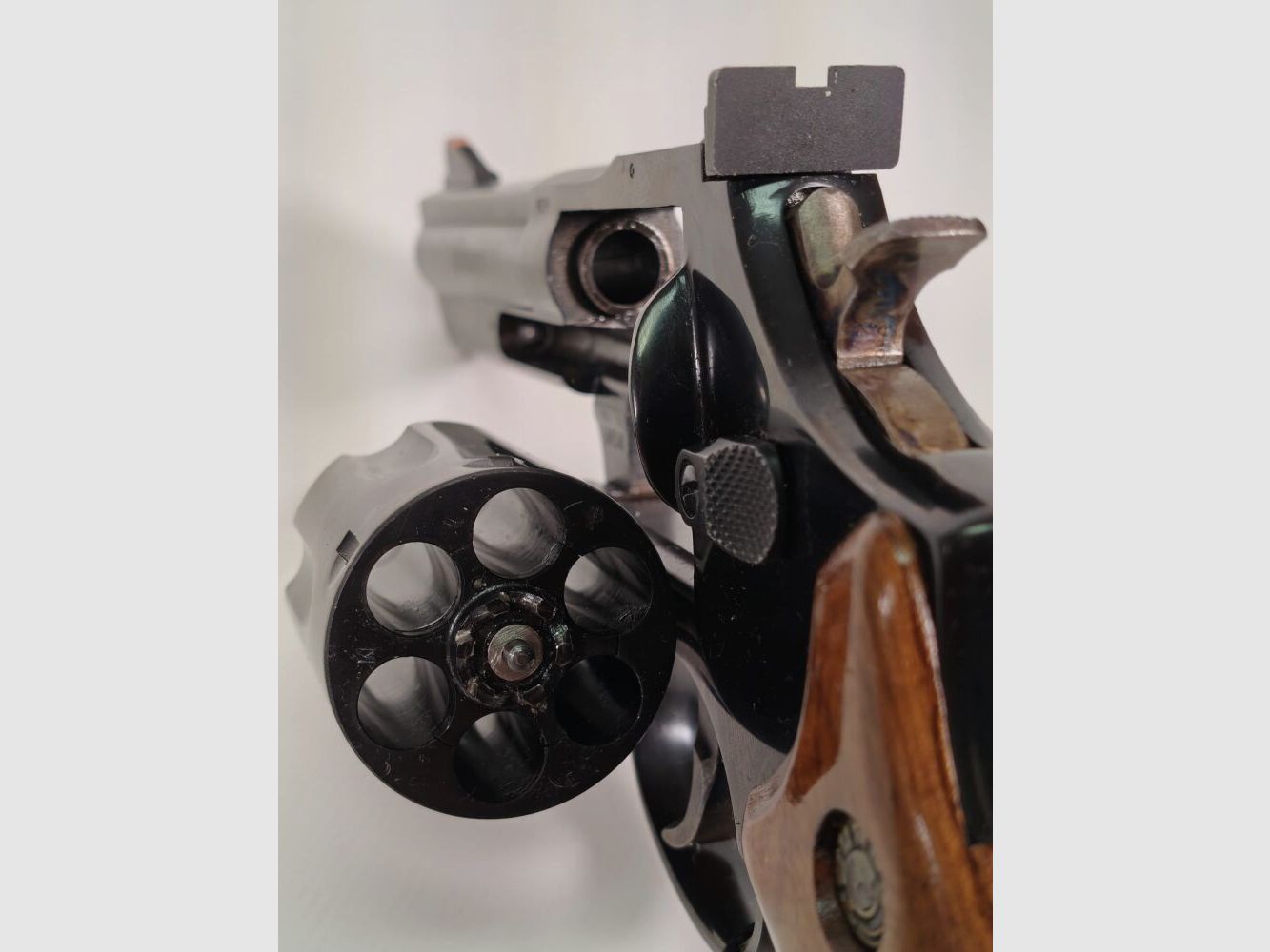 Taurus 689, Bild 3 von 4