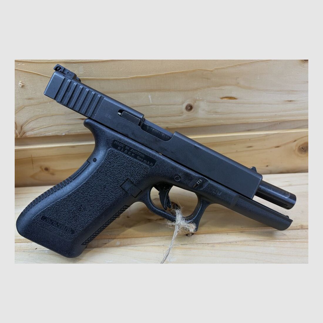 Glock 17 Gen. 2, Kal.: 9x19 mit 4x Magazinen 9mmLuger