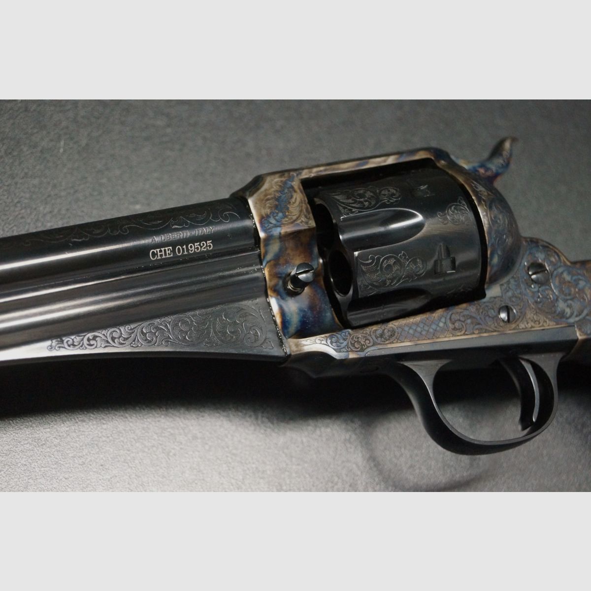 Uberti 1875 Army Outlaw .45 Colt gegraveerd, afbeelding 8 van 9
