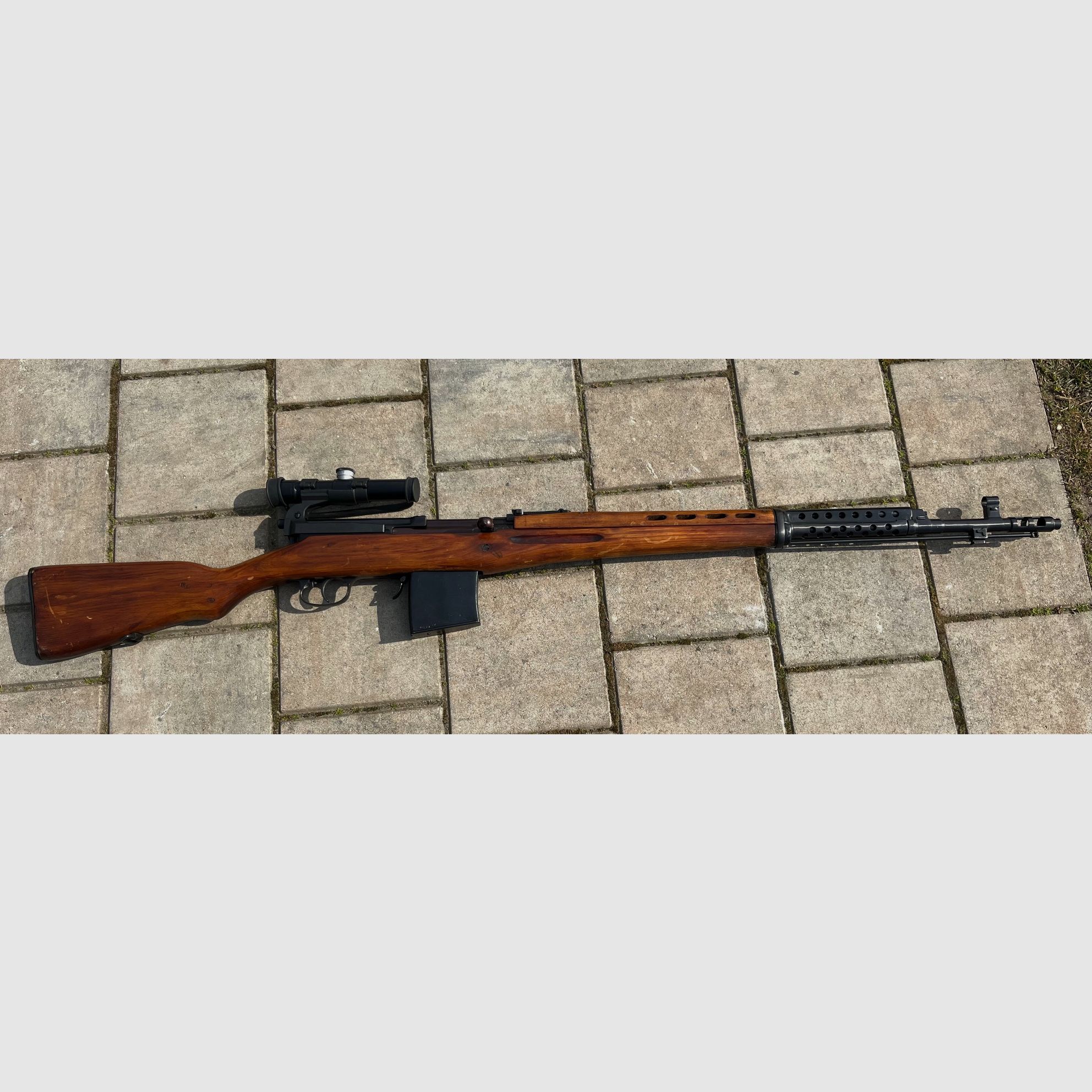 Vends Tokarev SWT-40, en tant que fusil de sniper, SSG au calibre 7,62x54R