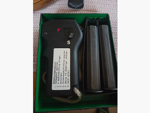 Heckler & Koch emergency signal device