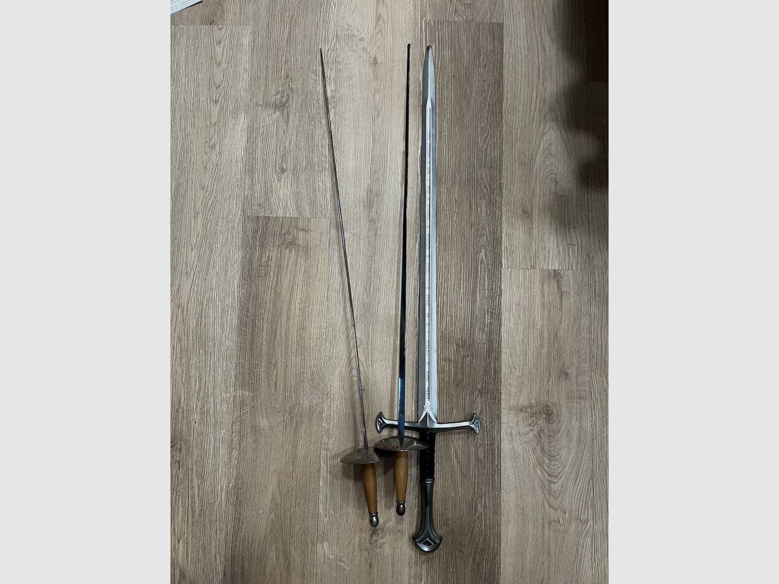 Ritter / Lord of the Rings / Middeleeuws zwaard + kostuumverzameling