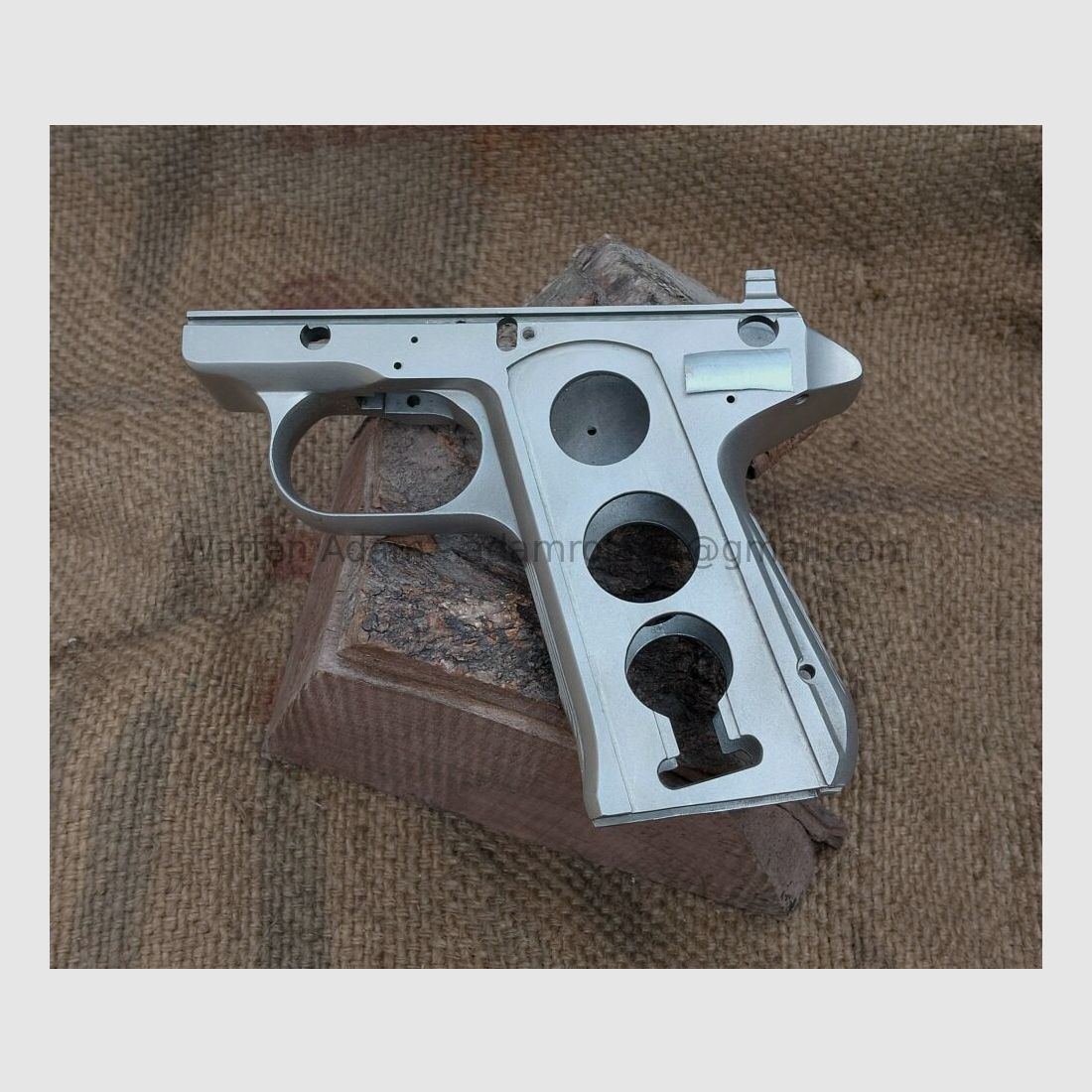 Wildey Survivor grip piece