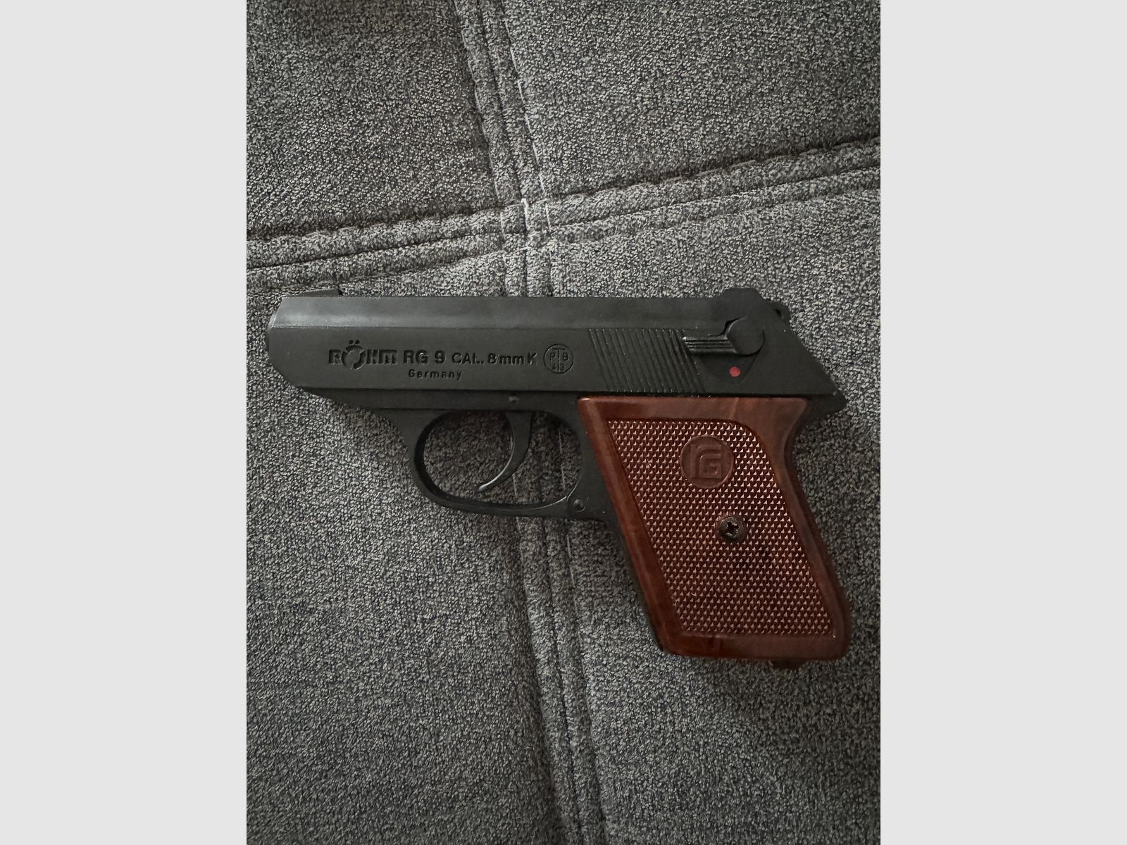 Pistola a salve Röhm RG 9 (8mm K, PTB 413) – set completo da collezione con OVP & munizioni
