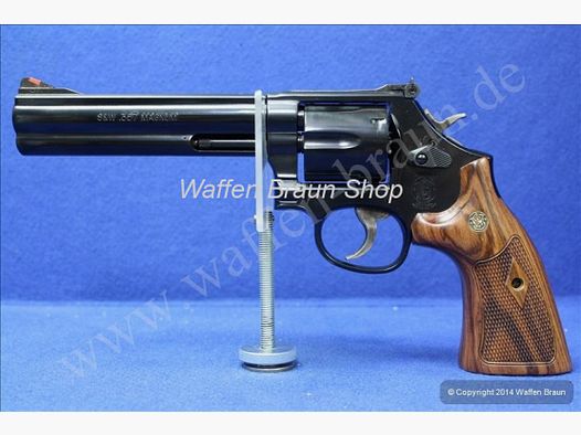 Smith & Wesson Mod 586-8 geblackt 6" met originele houten handgrepen (Nieuw model sinds 2012)