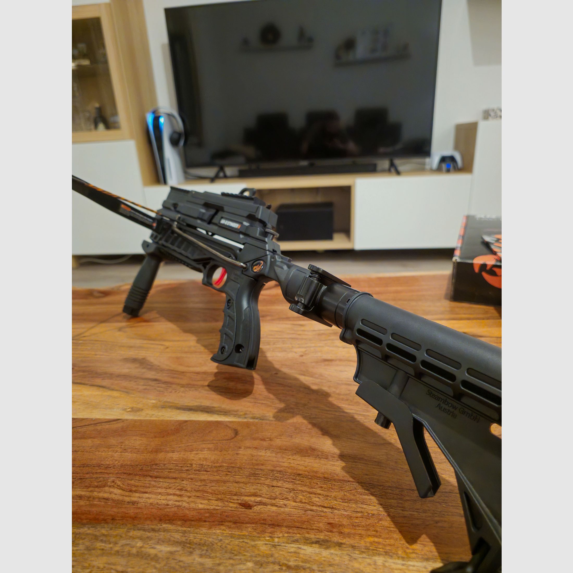 Steambow Stinger II Tactical AR-6 mit Zubehör