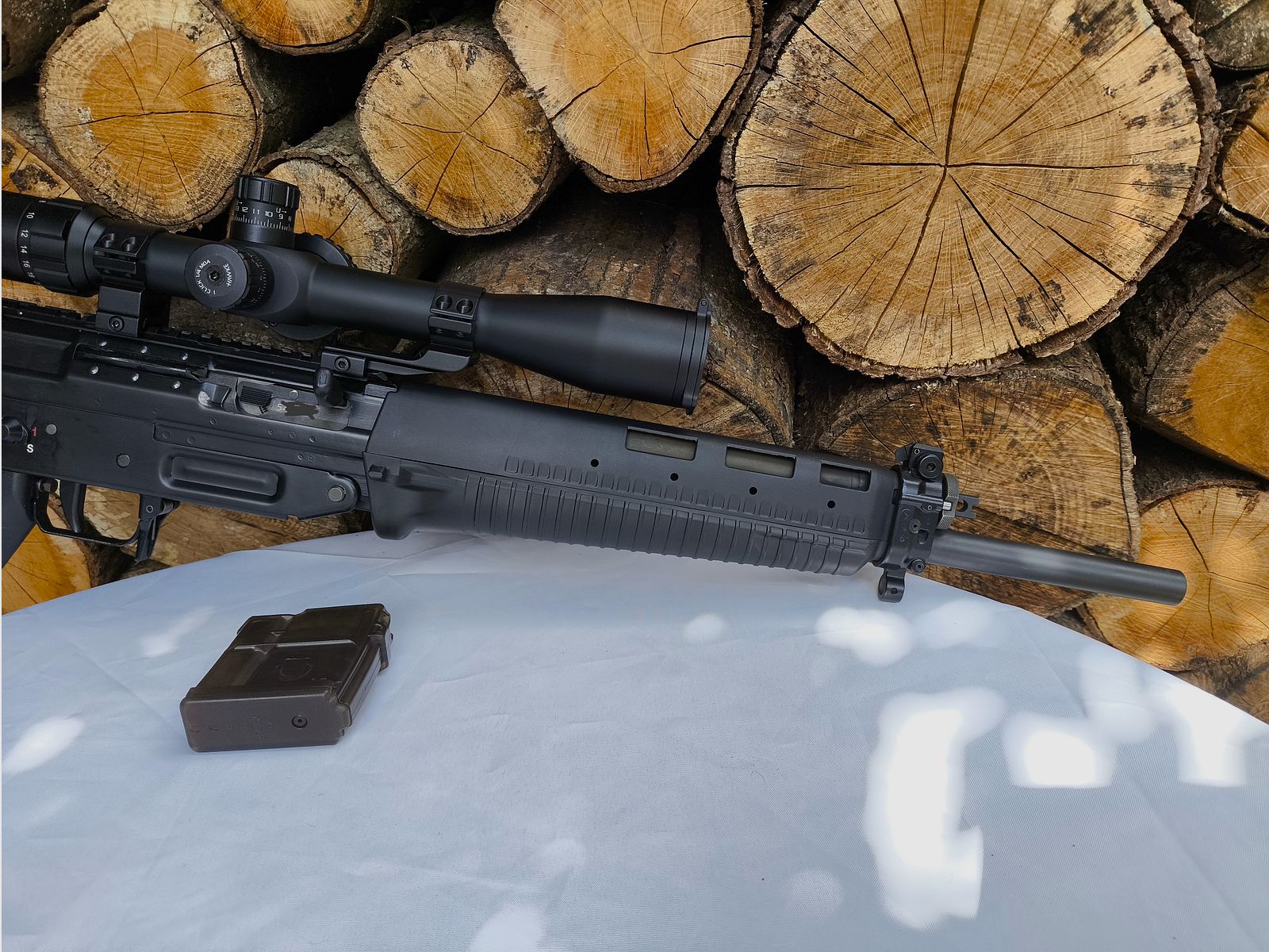 SIG 551 Sport .223Rem mit Hawke Sidewinder 30 6,5-42 20x1/2 Mil DOT