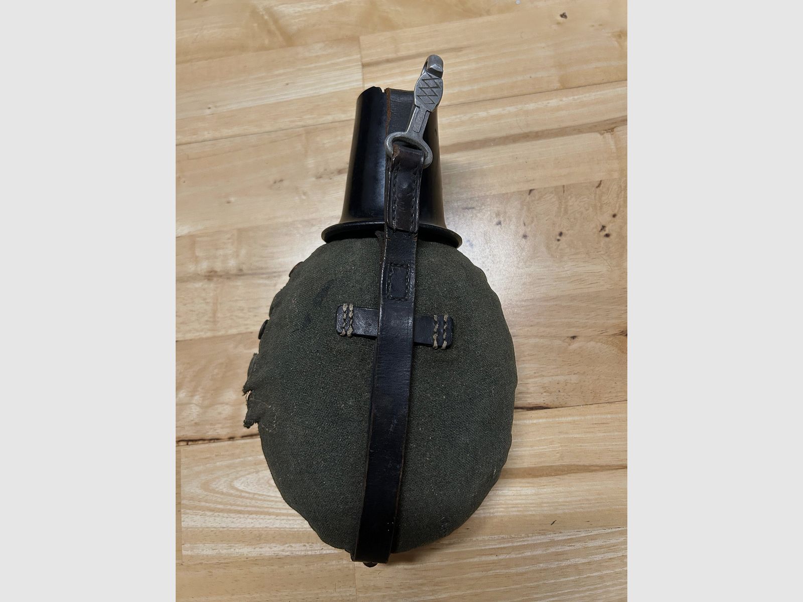 Ensemble de vaisselle de cuisine et bouteille de champ | Wehrmacht | Seconde Guerre mondiale | 2ème Guerre mondiale