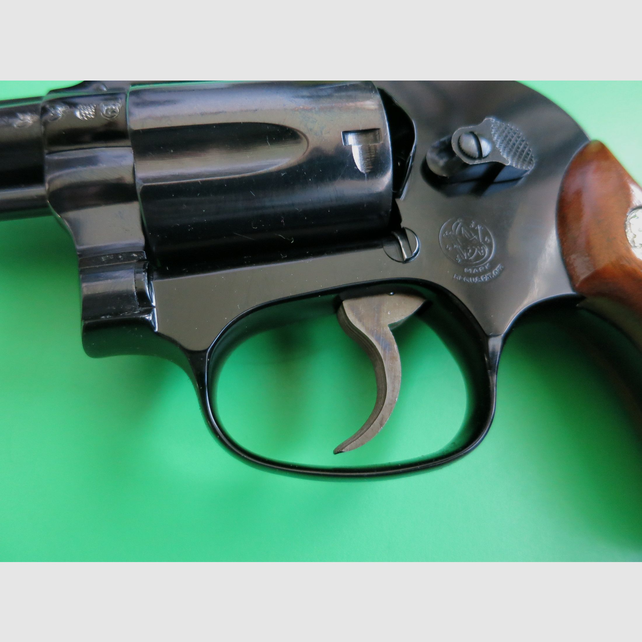 Revolver Smith&Wesson Mod. 38 Airweight Bodyguard, .38 Special, 2" barrel, hunter/collector, like new   #39