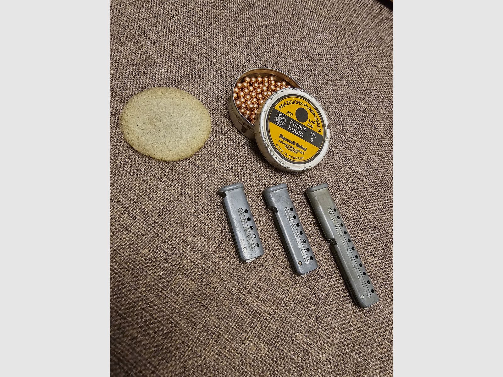 Haenel Suhl 310, Anschütz 275 Magazine Suhl + balles à point