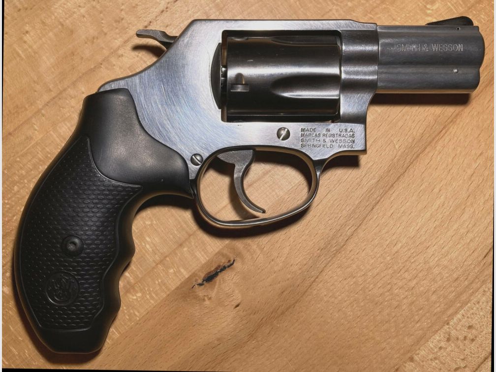 Smith & Wesson Model 60 z ramą J 5-strzałową