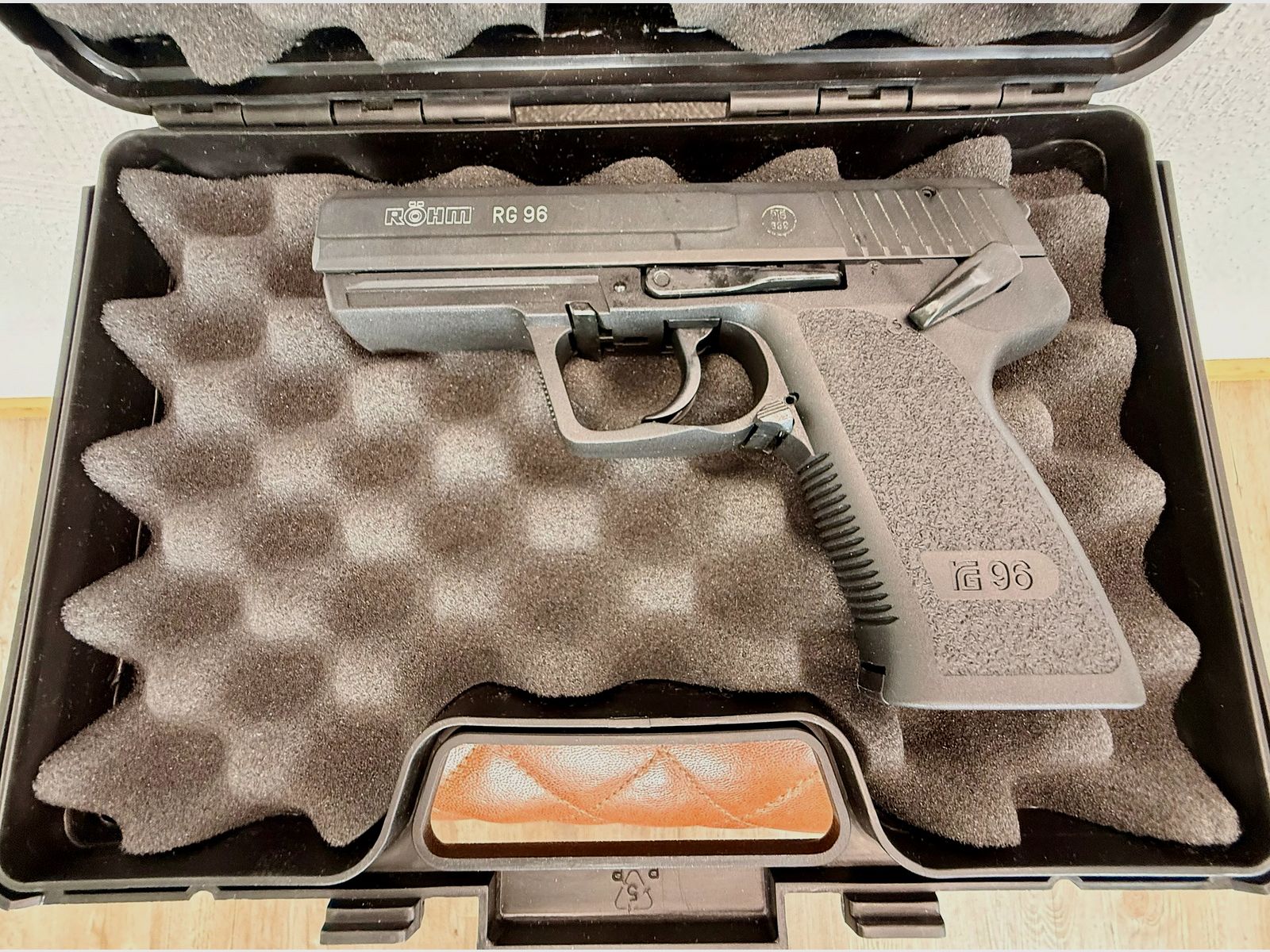Röhm RG 96 blank firing pistol blued